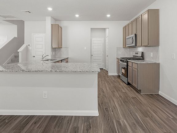 Dining Area to Kitchen