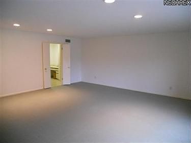 5th image of 22655 Chagrin Blvd APT 114