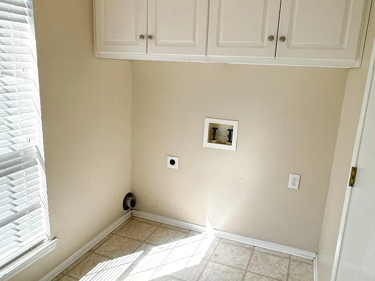 1456 Champion Cv — Photo 7