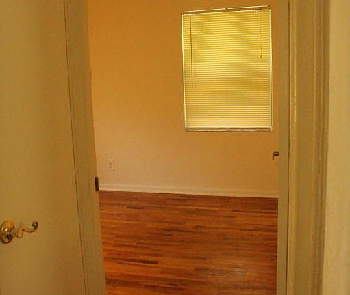 5th image of 4342 Trenton Dr N