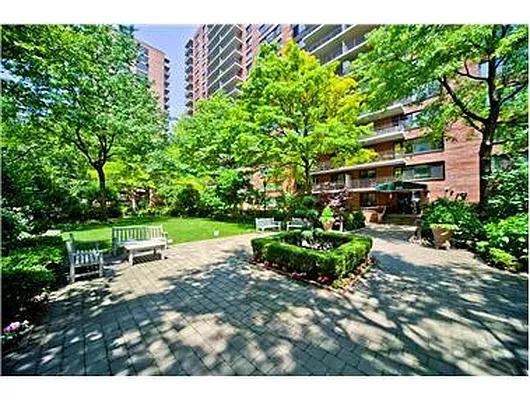 Rented by Douglas Elliman | media 16