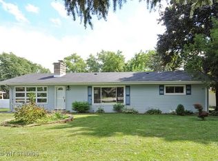17W065 16th St, Oakbrook Terrace, IL 60181