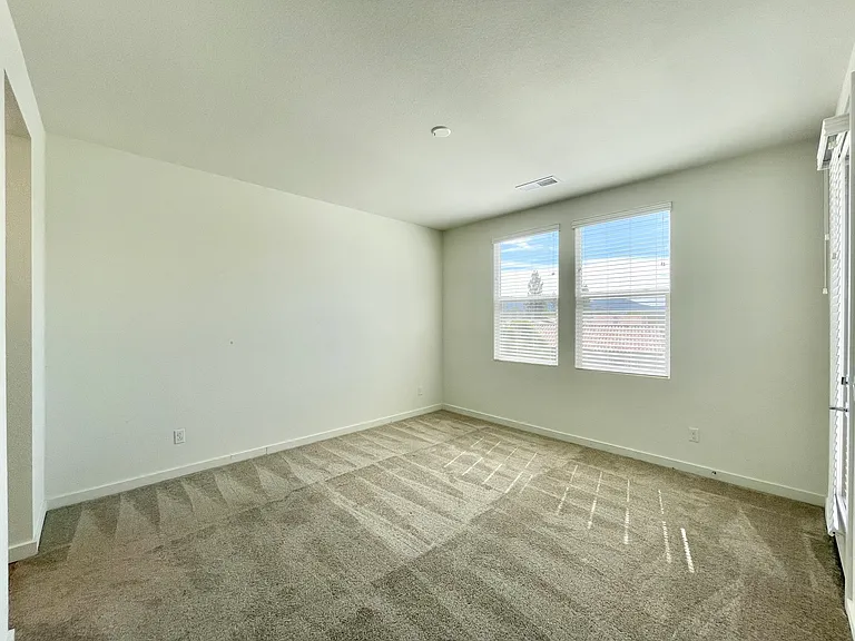 9319 E Heaney Cir — Photo 19