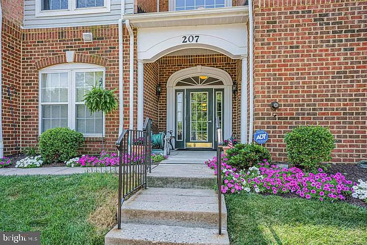 207 Kings Crossing Cir #3A — Photo 27