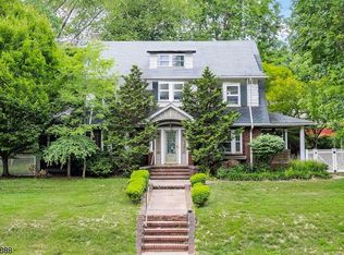 800 Goffle Rd, Hawthorne, NJ 07506