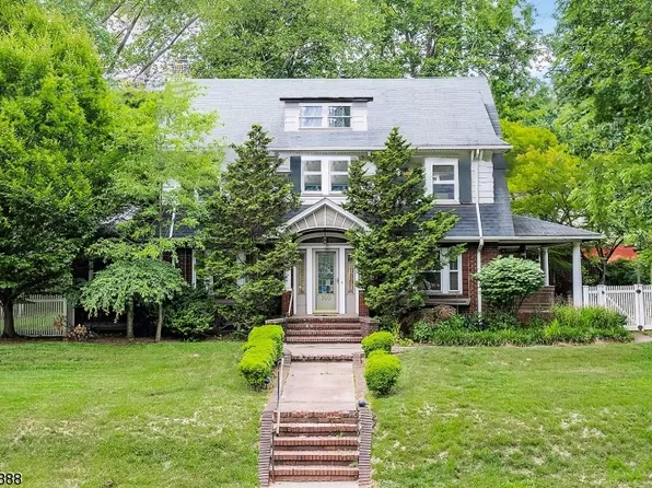 800 Goffle Rd, Hawthorne Boro, NJ 07506