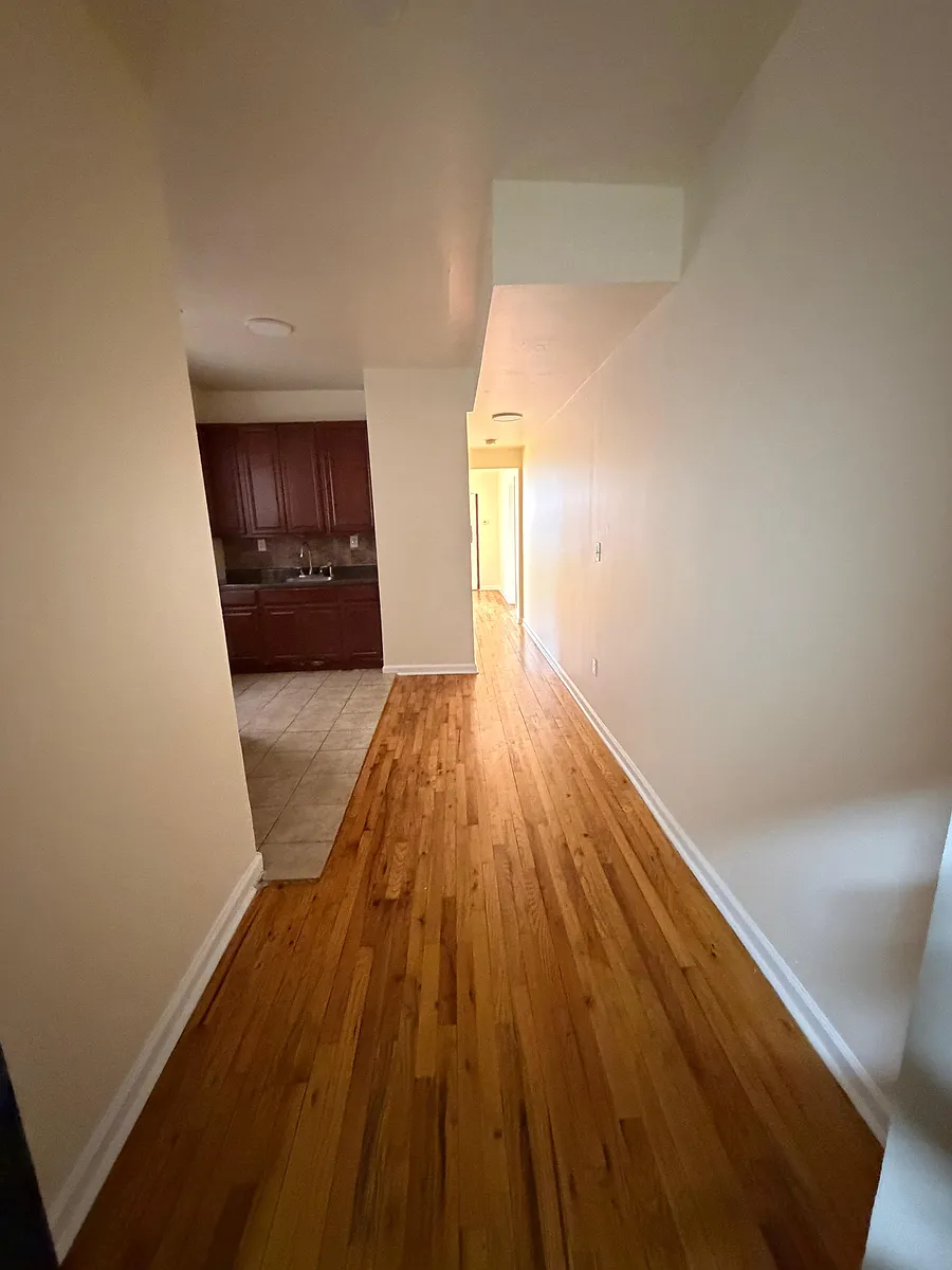 Building Photo - 161 Bergen Ave #3D