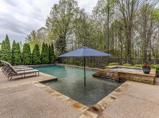 1699 Amber Grove Ln, Collierville, TN 38017