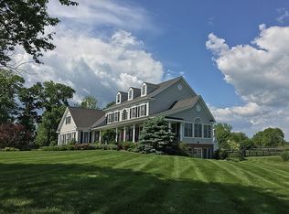 17646 Stonegait Ct, Round Hill, VA 20141