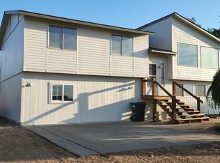 452 E Humorist Rd, Burbank, WA 99323