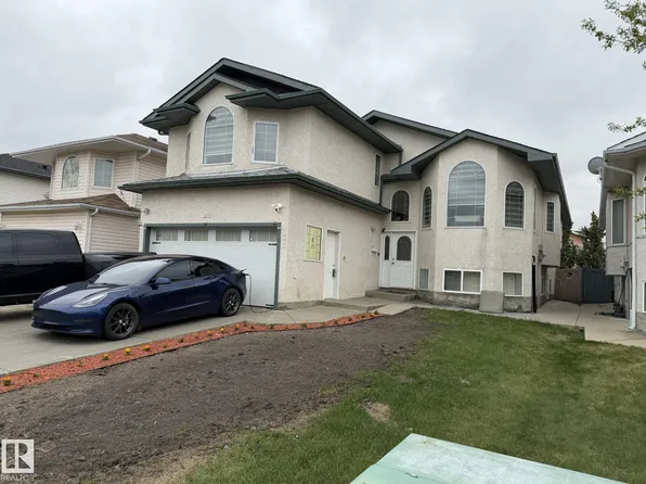 3139 34b Ave NW, Edmonton, AB T6T 1T6