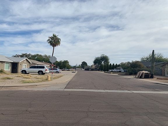 4th image of 1301 W Hononegh Dr