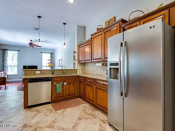 3rd image of 1331 N Kyle Way