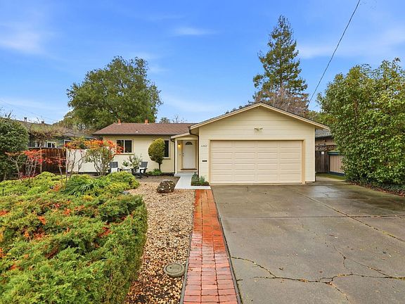 3rd image of 4287 Wilkie Way