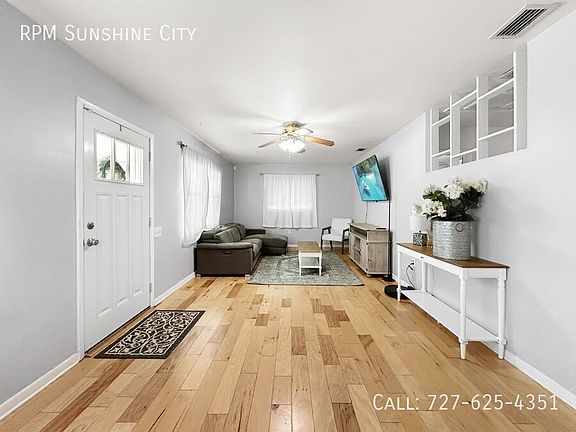 3rd image of 10904 Temple Ave