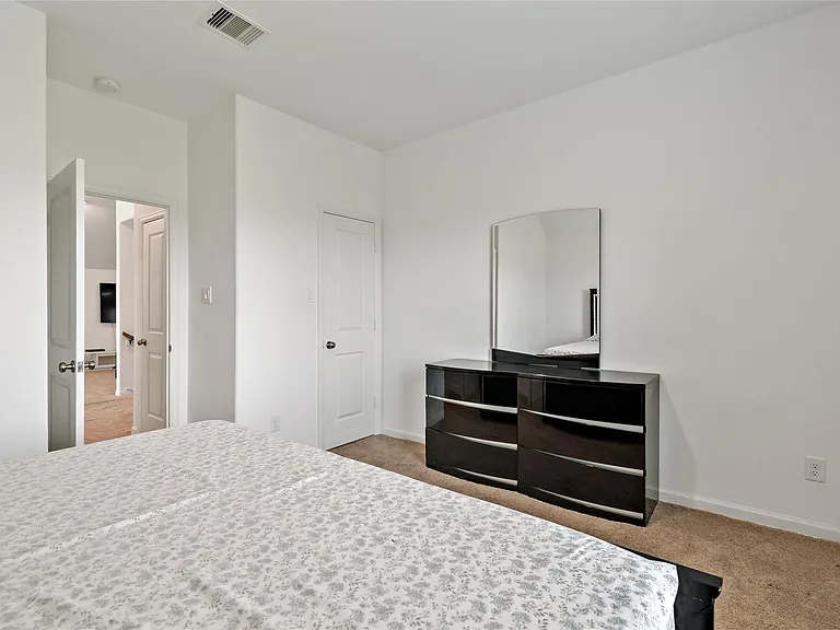 14010 Hartford Heights Way — Photo 16