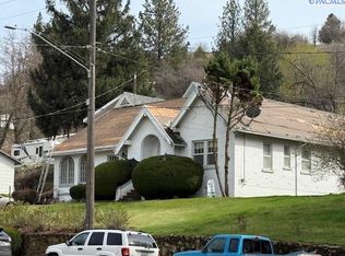 322 E James St, Colfax, WA 99111