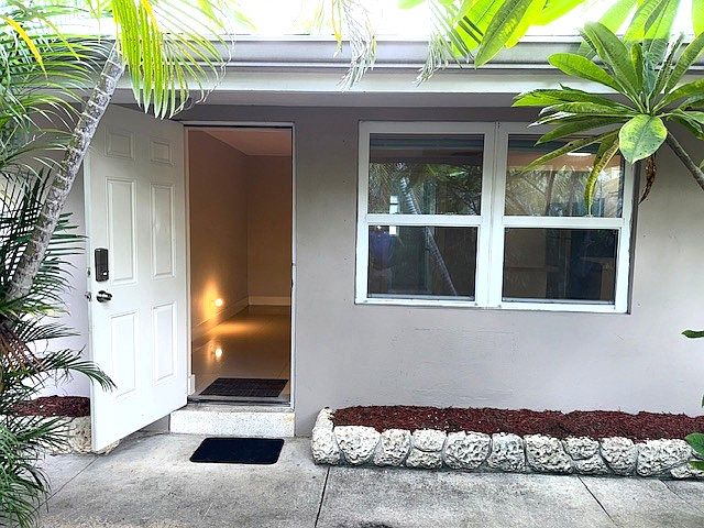 front / entrance