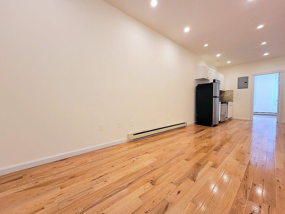 1st image of 613 9th Ave #3Z