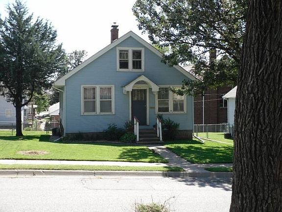 2925 Nicholas Street