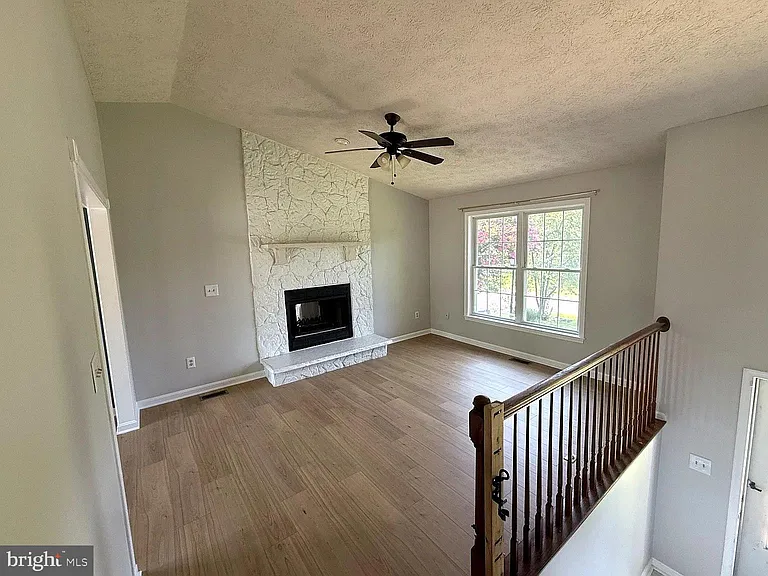 11512 Woodland View Dr — Photo 2