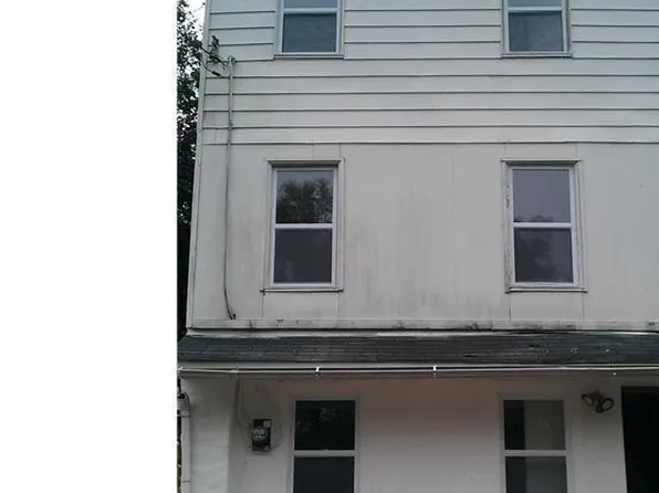 10 Nichols Ave, Coatesville, PA 19320