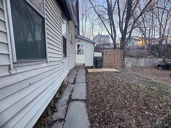 3rd image of 2000 Ingleside Ave