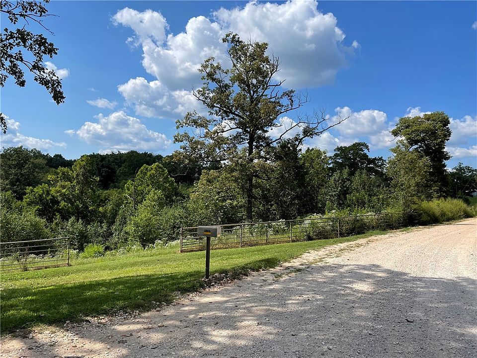 2nd image of Moondance Rd