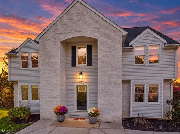 3187 Country Club Dr, Medina, OH 44256
