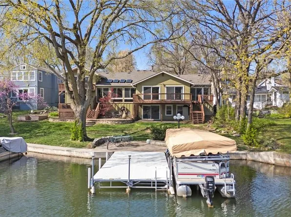 58 Dockside Dr, Lake Tapawingo, MO 64015