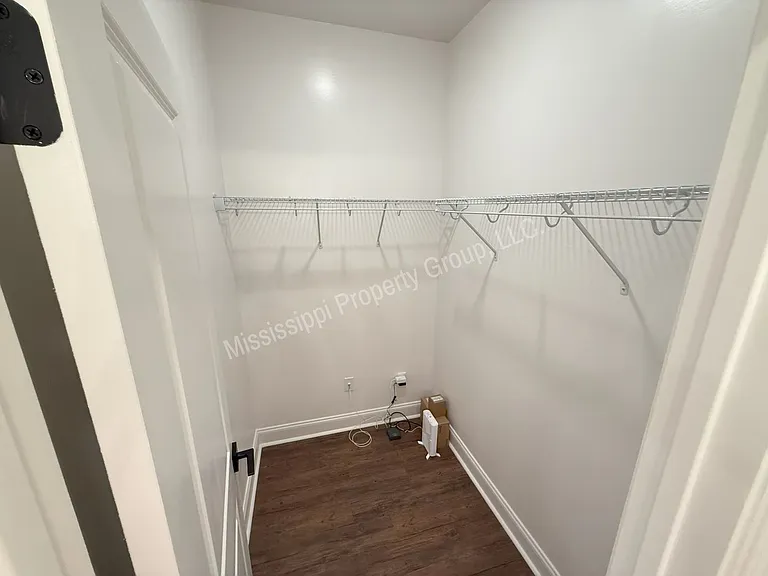 616 Cottage Grove Cir — Photo 15