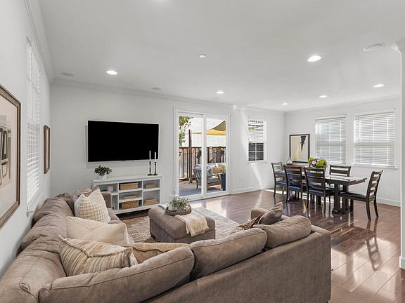 5th image of 328 Elworthy Ranch Cir