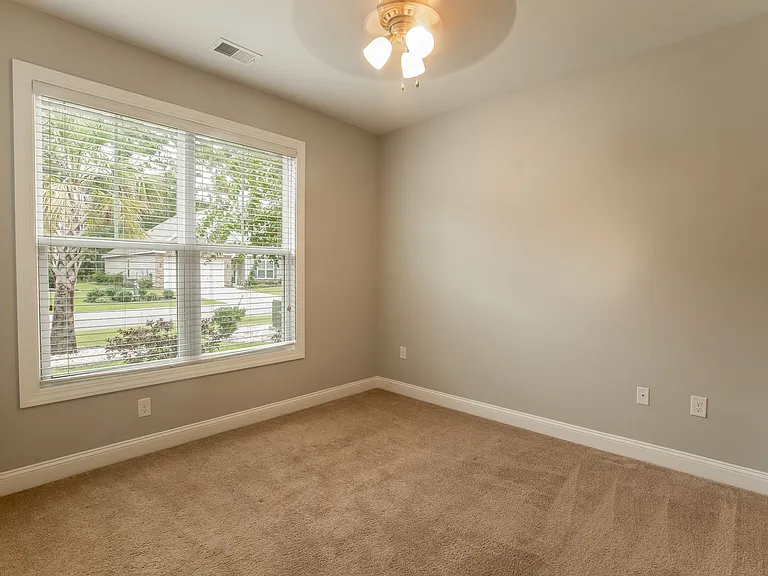 149 Laurel Hill Pl — Photo 8