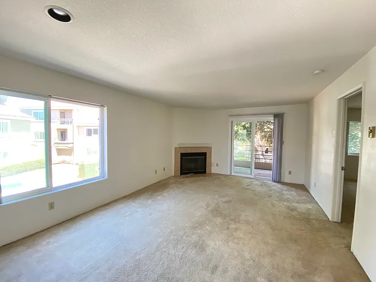 7405 Charmant Dr #2102 — Photo 3