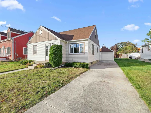 1852 Belmont St, Manitowoc, WI 54220