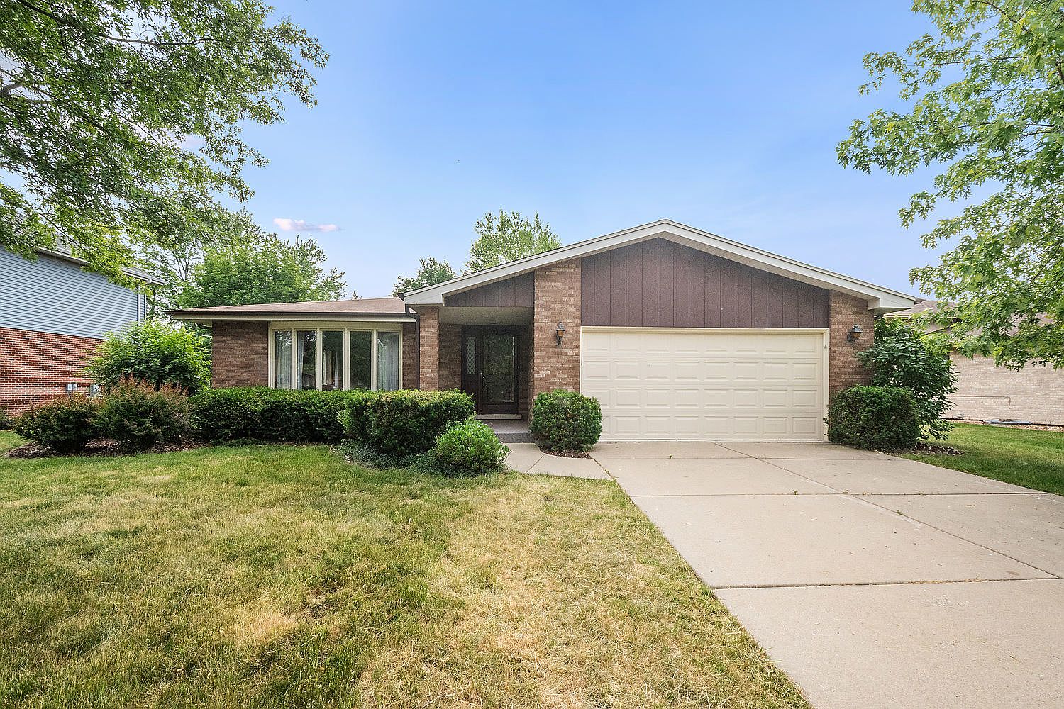 岩です。 14437 88th Ave, Orland Park, IL 60462 | Zillow