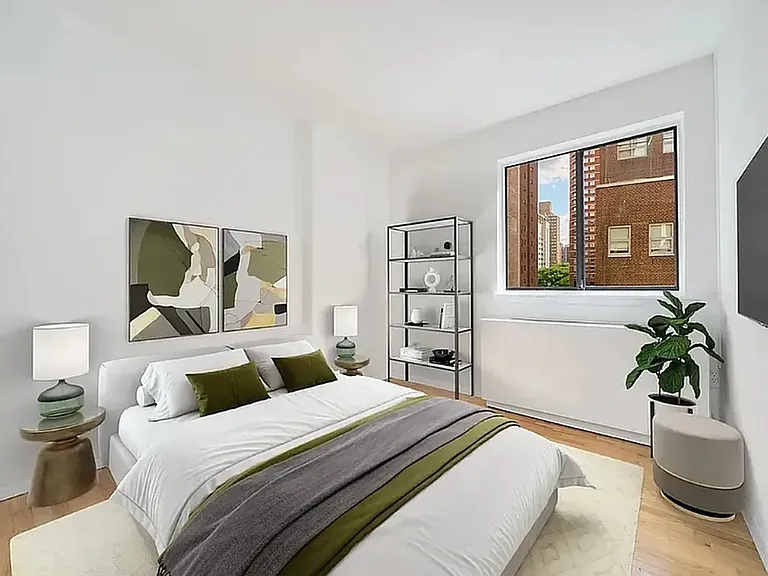 312 E 30th St #9 — Photo 1