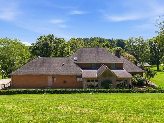 5th image of 217 Moren Rd