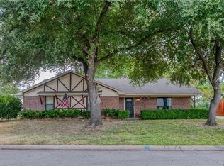 435 Gingerbread Ln, Waxahachie, TX 75165