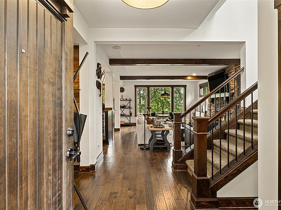 2nd image of 301 Black Nugget Lane