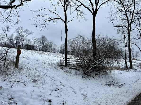 Rice Rd SW, New Philadelphia, OH 44663