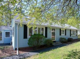 31 Maple Pkwy, Lunenburg, MA 01462
