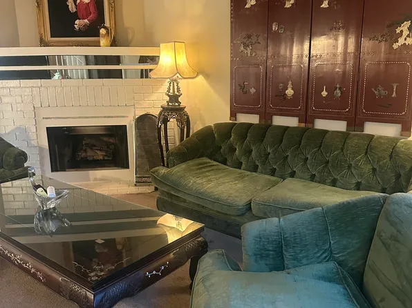 15051 Sherman Way Unit F, Los Angeles, CA 91405