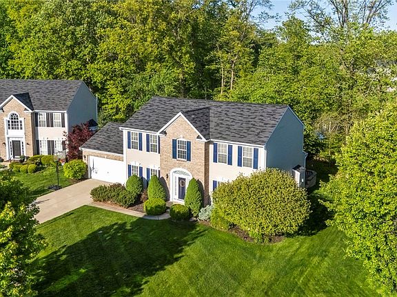 3rd image of 2663 Ambridge Dr