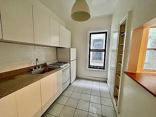 2nd image of 4819 4th Ave #C3