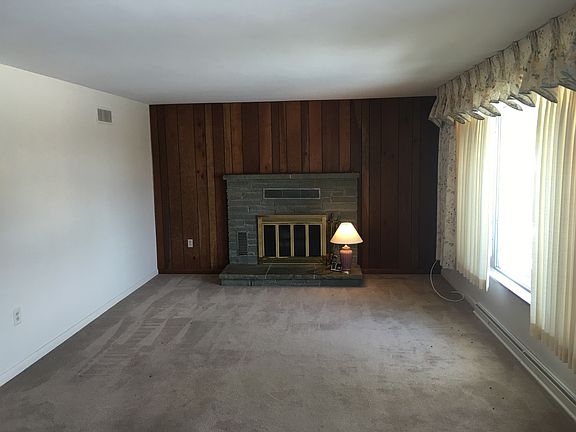 5th image of 284 Arandale St