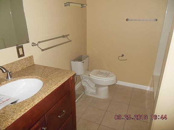 3rd image of 313 Glenwood Dr