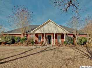 2716 Bransford Trl SE, Owens Cross Roads, AL 35763