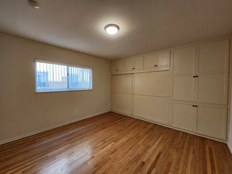 1041 Euclid St #C — Photo 11