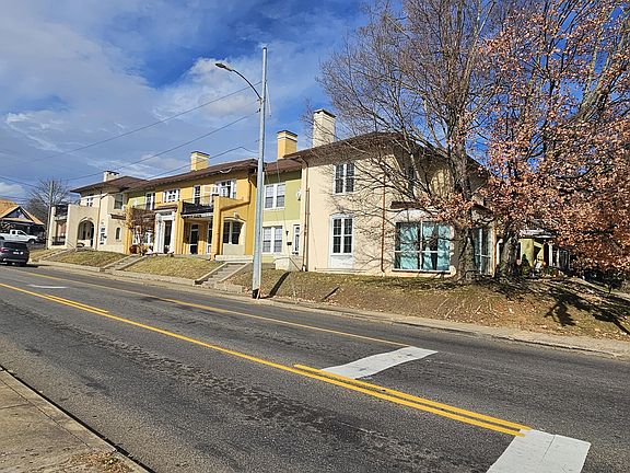 2nd image of 101 E Watauga Ave